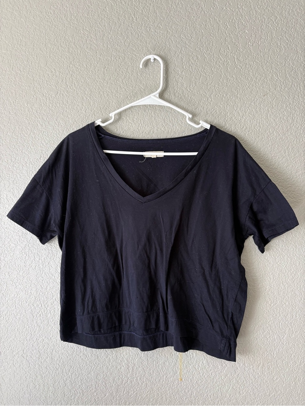Madewell Black Cropped V-Neck Tee